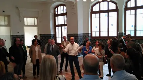 Visita a la remodelada antigua escuela de comercio (Gijón) Visita a la remodelada antigua escuela de comercio (Gijón)
