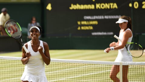 Venus Williams celebra su victoria ante Konta