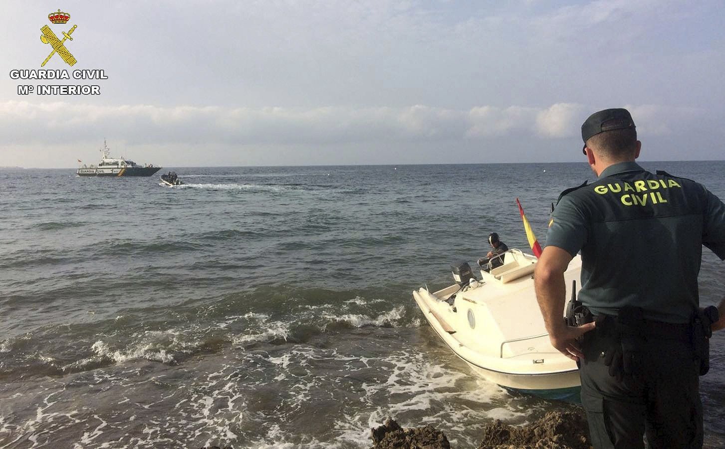 Dos de los ocho heridos al explotar una embarcacion en S.Pola siguen hospitalizados Dos de los ocho heridos al explotar una embarcacion en S.Pola siguen hospitalizados