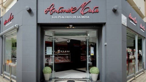 Fachada de Antonio Mata 