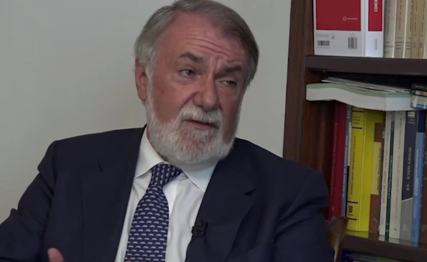 Jaime Mayor Oreja anima a "no esconder la fe" Jaime Mayor Oreja anima a "no esconder la fe"