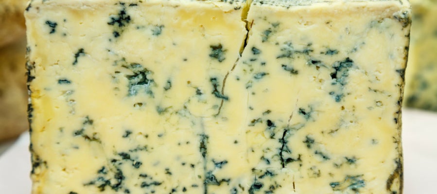 Medio queso de Cabrales Medio queso de Cabrales