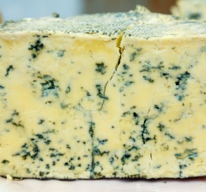 Medio queso de Cabrales Medio queso de Cabrales