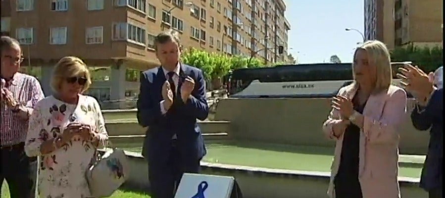 Uno de los homenajes a Miguel Ángel Blanco Uno de los homenajes a Miguel Ángel Blanco