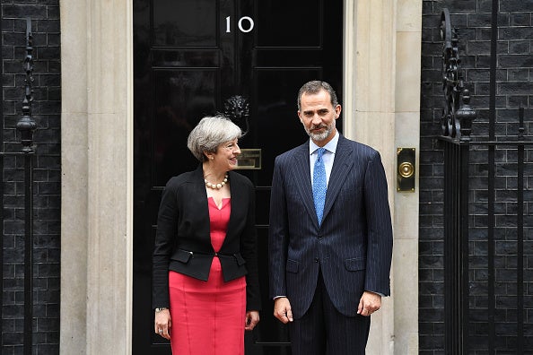 May traslada a Felipe VI su intención de forjar nuevas relaciones tras el 'Brexit' May traslada a Felipe VI su intención de forjar nuevas relaciones tras el 'Brexit'