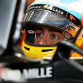 Fernando Alonso, en el cockpit del MCL32 Fernando Alonso, en el cockpit del MCL32