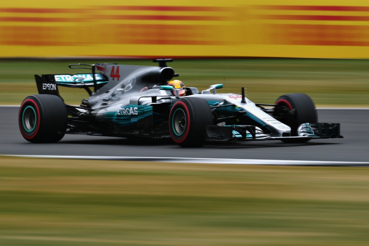 Lewis Hamilton logra la pole del GP de Gran Bretaña con Carlos Sainz 13º y Fernando Alonso último Lewis Hamilton logra la pole del GP de Gran Bretaña con Carlos Sainz 13º y Fernando Alonso último