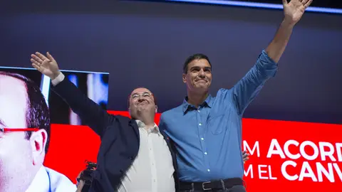 Pedro Sánchez junto a Miquel Iceta Pedro Sánchez junto a Miquel Iceta