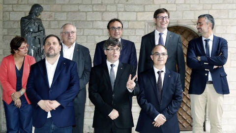 Foto de familia del nuevo Govern de la Generalitat de Catalu&ntilde;a