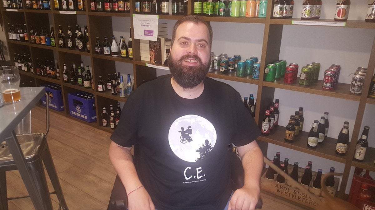 Abrahán Guirao: "Decidí crear un canal de YouTube sobre enfermedades raras con humor" Abrahán Guirao: "Decidí crear un canal de YouTube sobre enfermedades raras con humor"