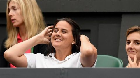 Conchita Mart&iacute;nez, entrenadora de Garbi&ntilde;e Muguruza, en Wimbledon