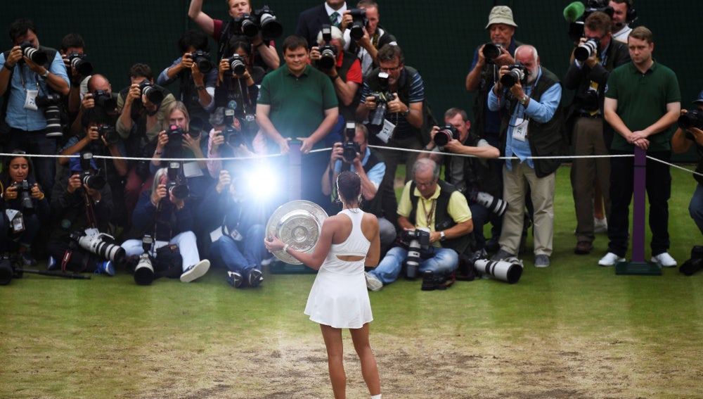 Garbiñe Muguruza, fotografiada tras ganar Wimbledon