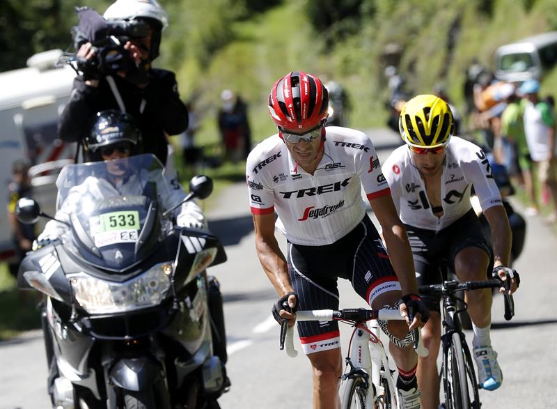 Mikel Landa: "No pensaba que le fueramos a meter tanto tiempo a Aru pero no creo que sea un síntoma de debilibad" Mikel Landa: "No pensaba que le fueramos a meter tanto tiempo a Aru pero no creo que sea un síntoma de debilibad"