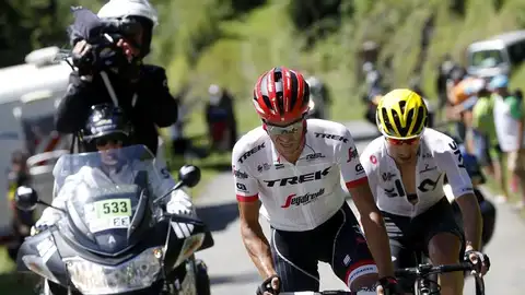Los ciclistas españoles Alberto Contador (i) del Trek Segafredo Mikel Landa (d) del Sky durante la escapada en la 13ª etapa del Tour de Francia en Foix Los ciclistas españoles Alberto Contador (i) del Trek Segafredo Mikel Landa (d) del Sky durante la escapada en la 13ª etapa del Tour de Francia en Foix