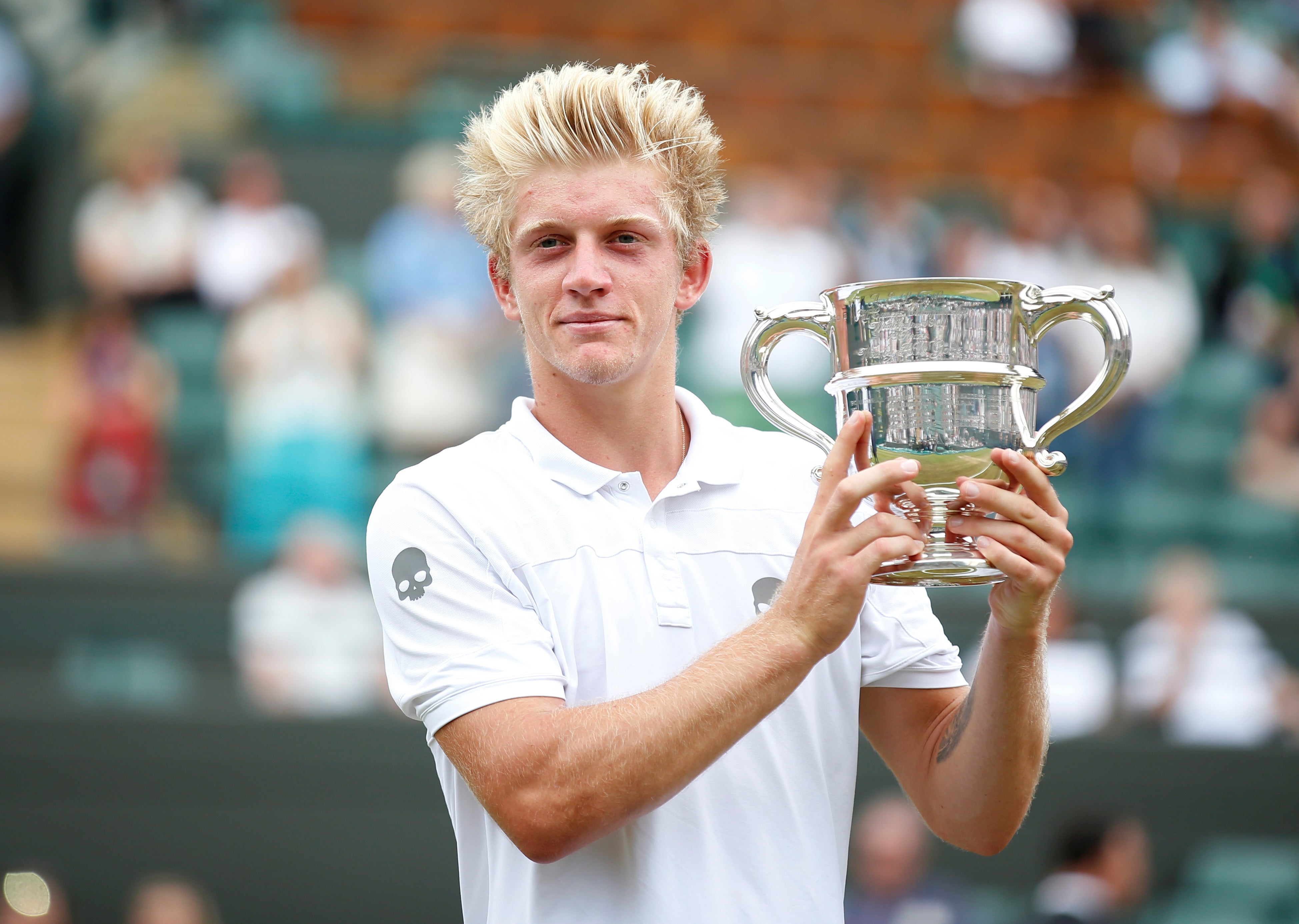 Alejandro Davidovich, campeón junior de Wimbledon: "En el juego me veo más reflejado en Djokovic que en Nadal" Alejandro Davidovich, campeón junior de Wimbledon: "En el juego me veo más reflejado en Djokovic que en Nadal"