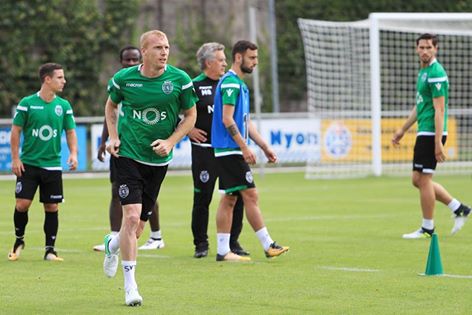 A Mathieu ya le atizan en Portugal: "Lento y sin criterio posicional" A Mathieu ya le atizan en Portugal: "Lento y sin criterio posicional"