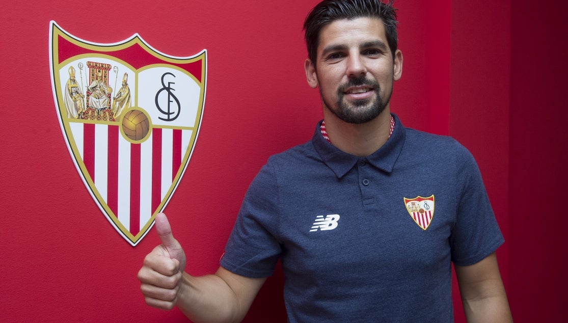 Nolito: "Ha sido un año duro pero ahora vengo a un grande como el Sevilla, quiero jugar, ser feliz y disfrutar del fútbol" Nolito: "Ha sido un año duro pero ahora vengo a un grande como el Sevilla, quiero jugar, ser feliz y disfrutar del fútbol"