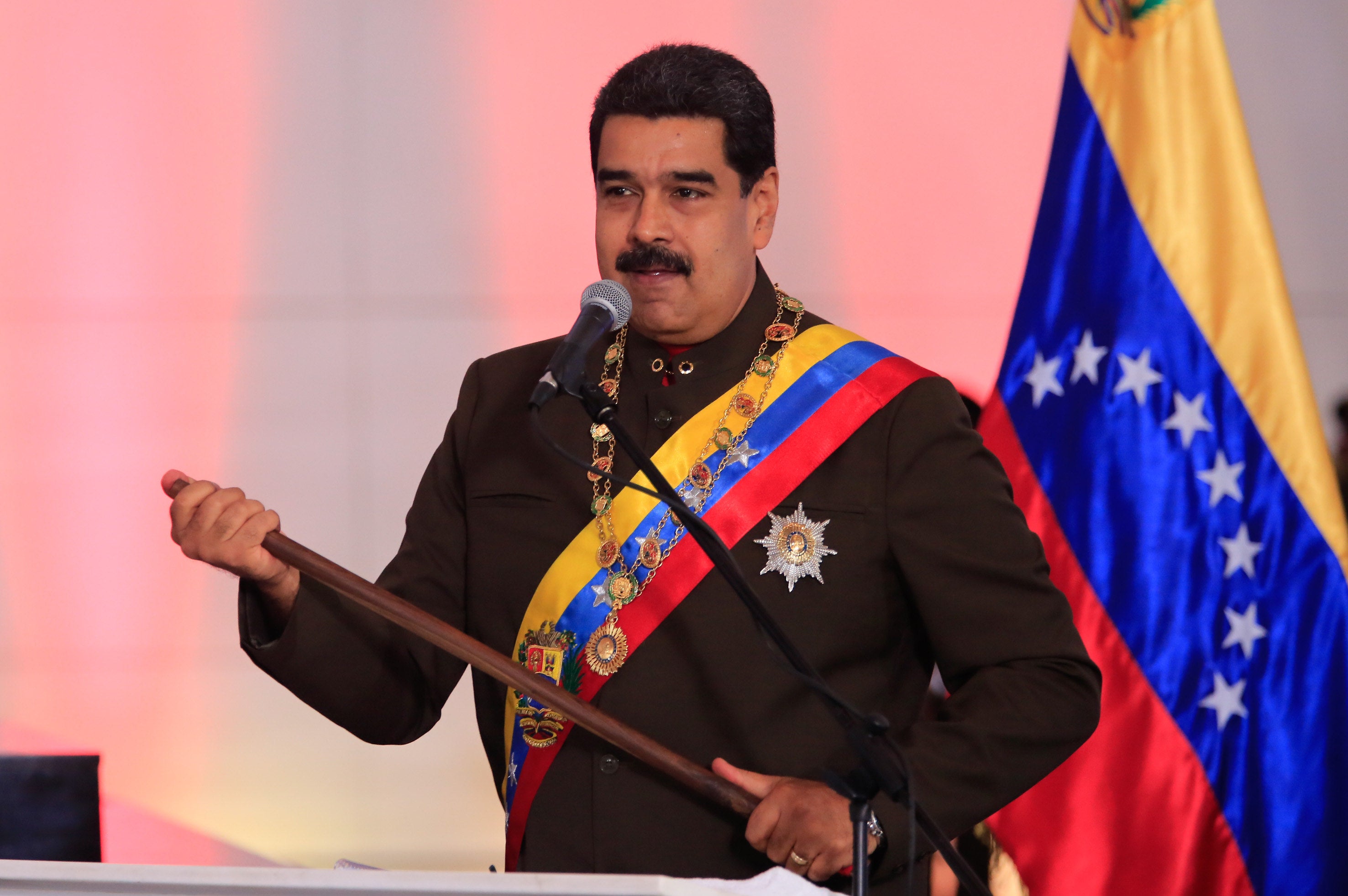 Maduro llama a participar en la consulta de la oposición para mostrar su rechazo a la iniciativa Maduro llama a participar en la consulta de la oposición para mostrar su rechazo a la iniciativa