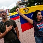 La oposición venezolana habilita 2.030 puntos de participación para referendo