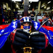Carlos Sainz, a lomos del Toro Rosso