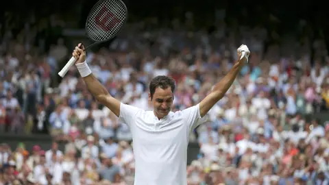 Roger Federer celebra su victoria en Wimbledon Roger Federer celebra su victoria en Wimbledon