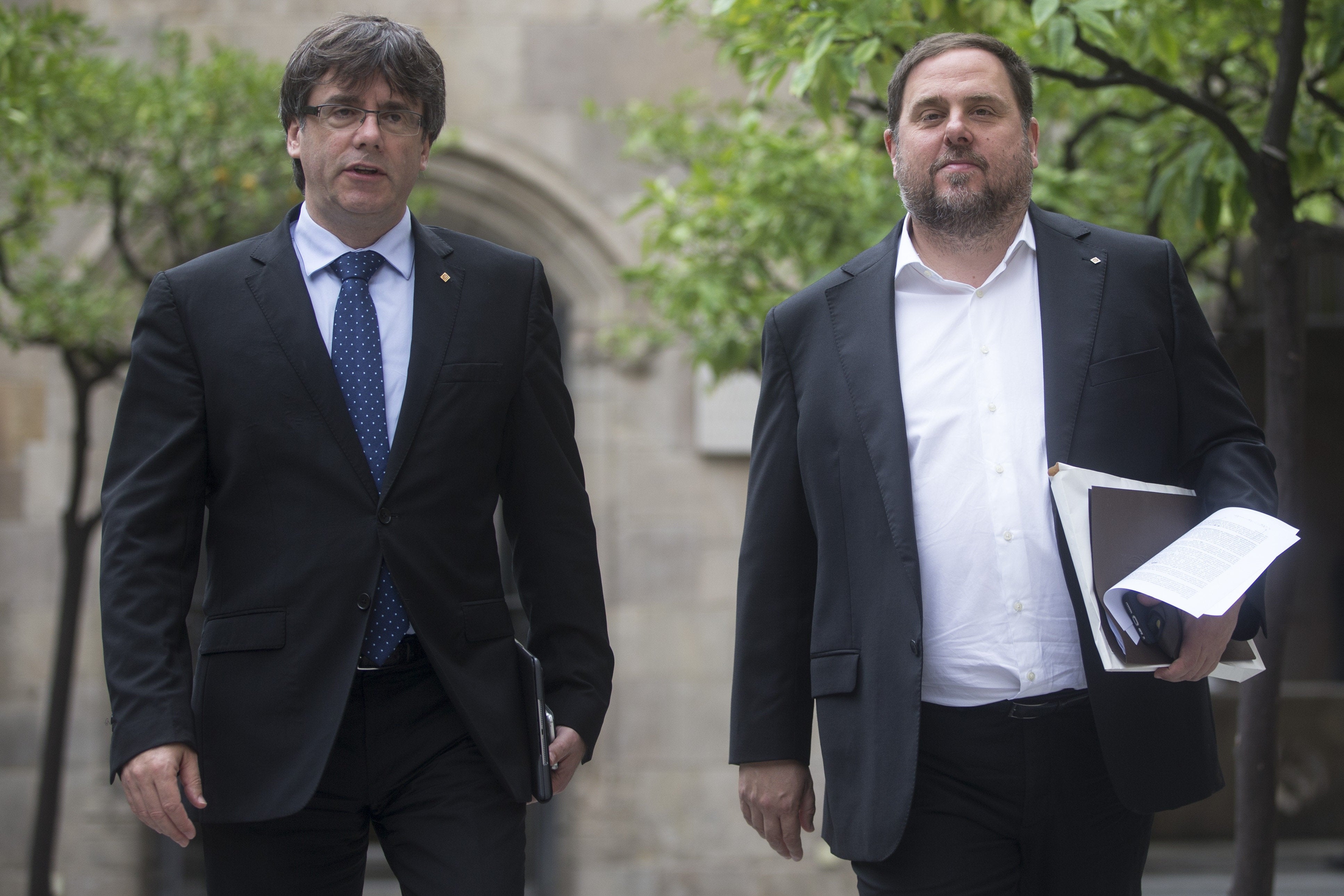 Junts pel Sí y la CUP registran la proposición de ley del referéndum en el Parlament Junts pel Sí y la CUP registran la proposición de ley del referéndum en el Parlament