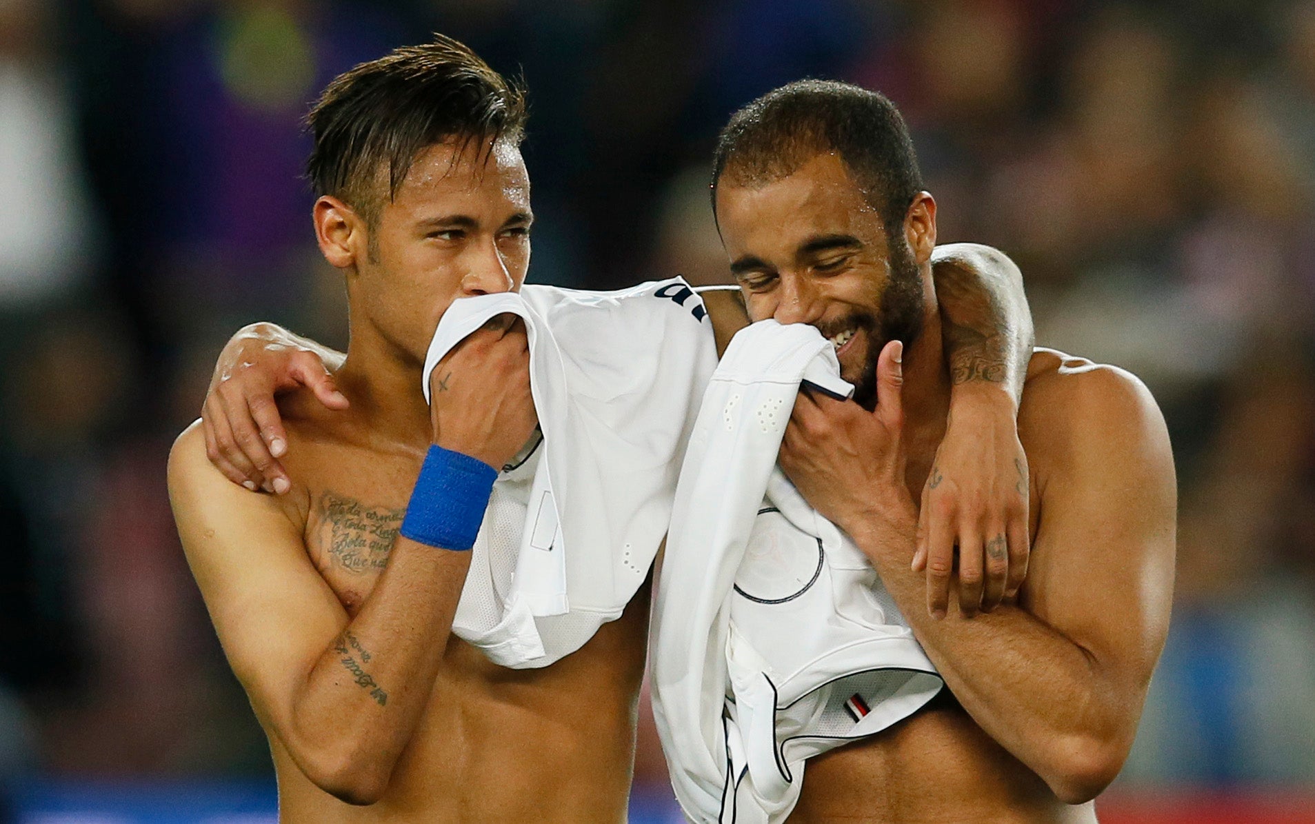 Lucas Moura y su misterioso mensaje sobre el posible fichaje de Neymar por el PSG Lucas Moura y su misterioso mensaje sobre el posible fichaje de Neymar por el PSG