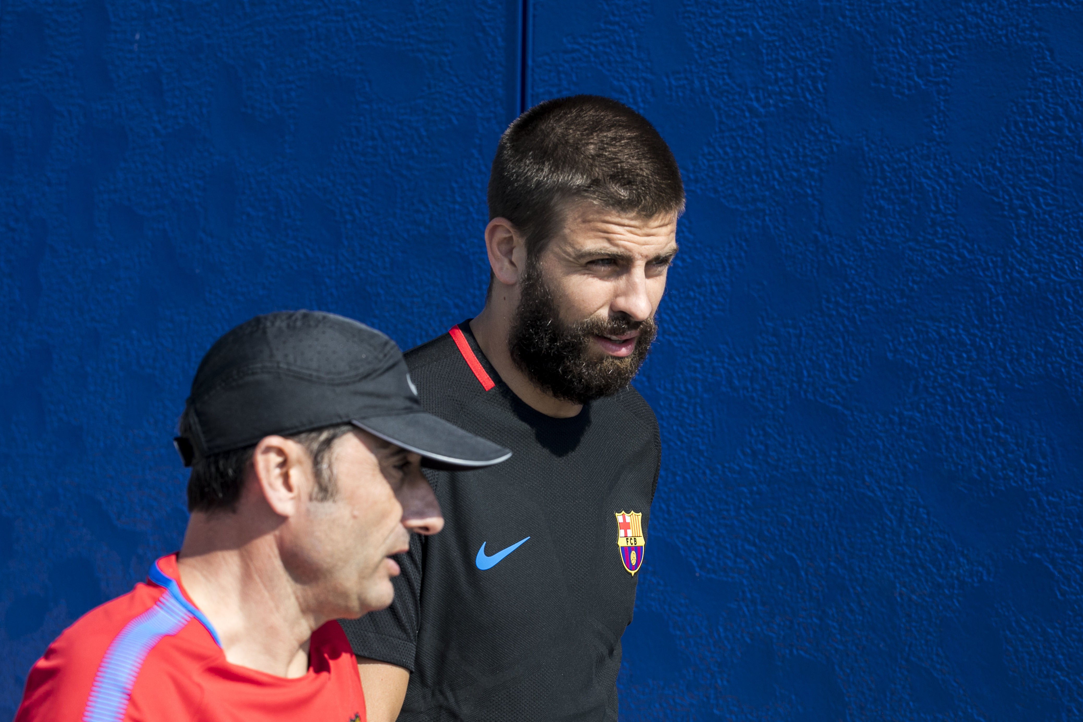 Piqué, irónico, critica la actuación policial: "Actuaron con profesionalidad" Piqué, irónico, critica la actuación policial: "Actuaron con profesionalidad"