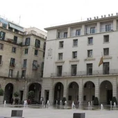 Exterior de la Audiencia de Alicante Exterior de la Audiencia de Alicante