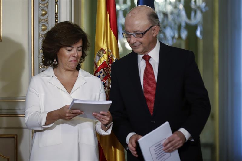 Montoro ve "imposible" e "indeseable" una nueva financiación autonómica sin el PSOE Montoro ve "imposible" e "indeseable" una nueva financiación autonómica sin el PSOE