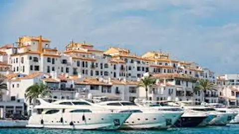 BANÚS BANÚS