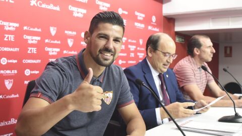 Nolito en la presentaci&oacute;n