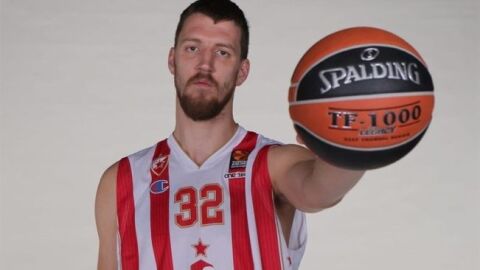 El p&iacute;vot Ognjen Kuzmic.