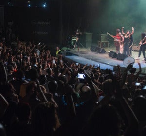 Oumou Sangaré cierra La Mar de Músicas con su wassoulou infeccioso Oumou Sangaré cierra La Mar de Músicas con su wassoulou infeccioso