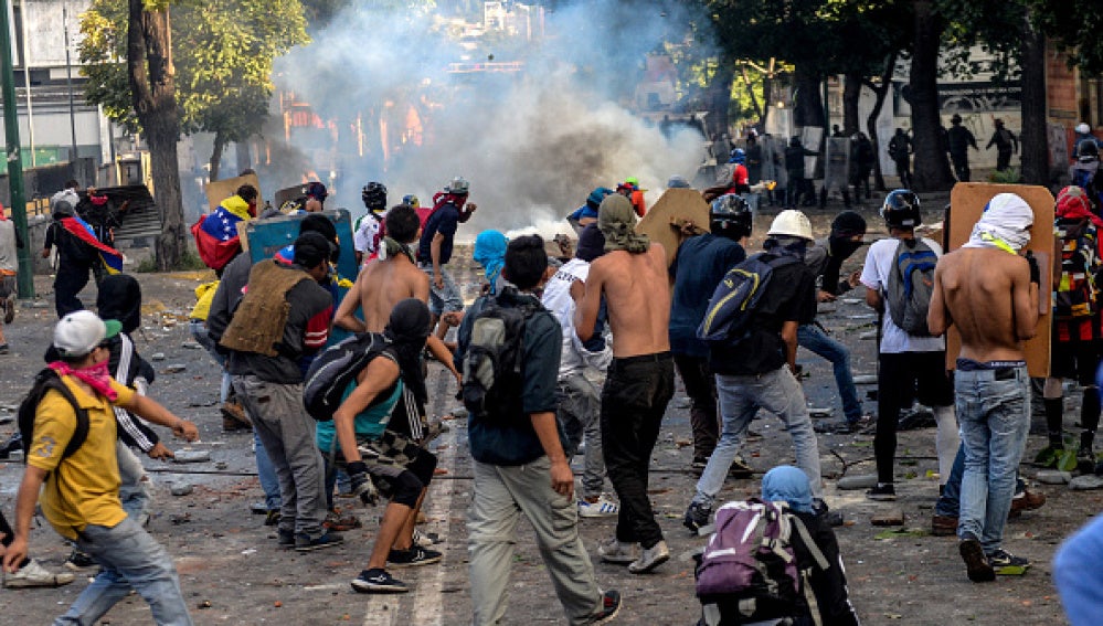 Manifestantes durante una protesta en Venezuela