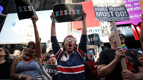 Protestas contra la decisión de Trump de prohibir que transexuales sirvan en las Fuerzas Armadas de EEUU Protestas contra la decisión de Trump de prohibir que transexuales sirvan en las Fuerzas Armadas de EEUU