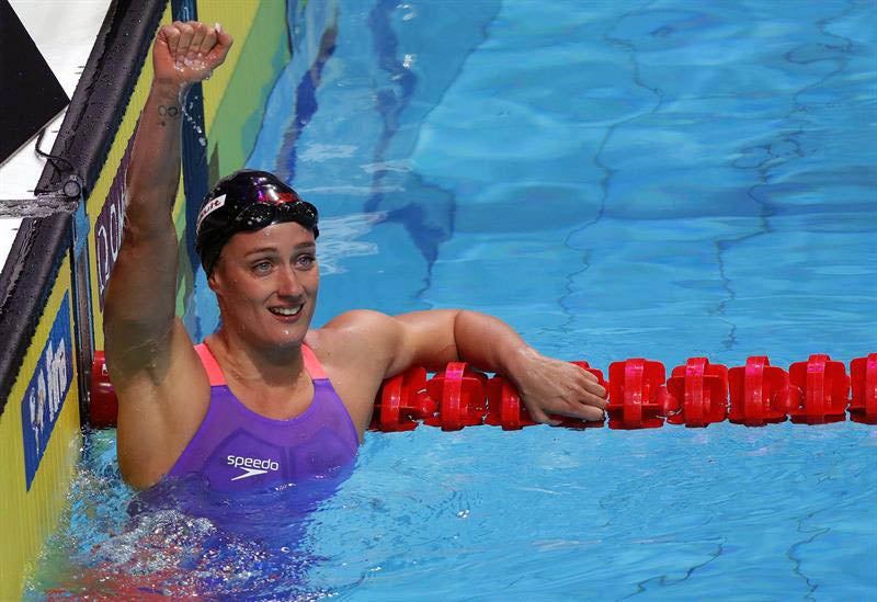 Mireia Belmonte logra la medalla de Oro en la final de 200 metros mariposa Mireia Belmonte logra la medalla de Oro en la final de 200 metros mariposa