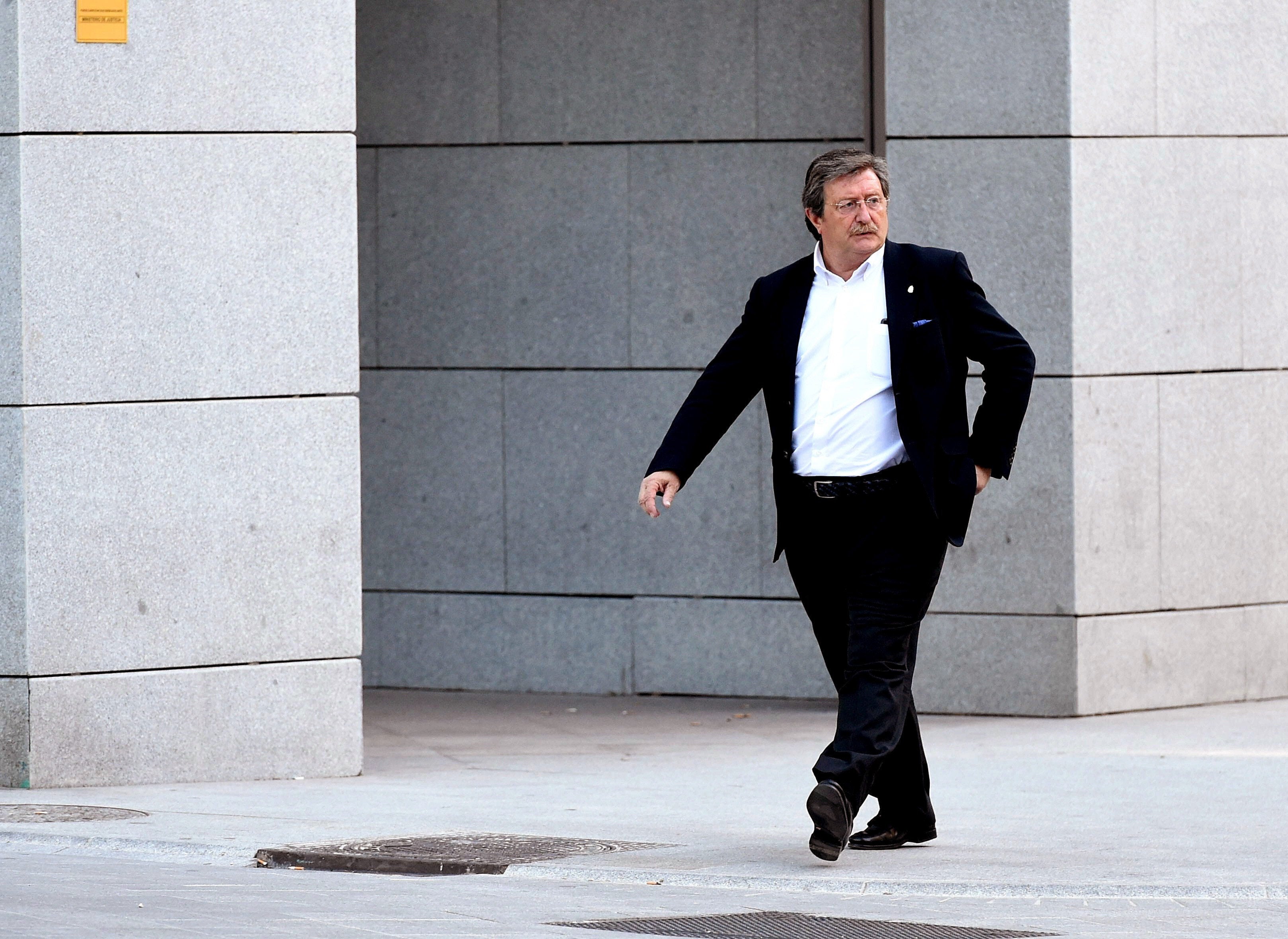 Los presidentes de las territoriales pedirán el lunes a Larrea la dimisión irrevocable de Villar Los presidentes de las territoriales pedirán el lunes a Larrea la dimisión irrevocable de Villar