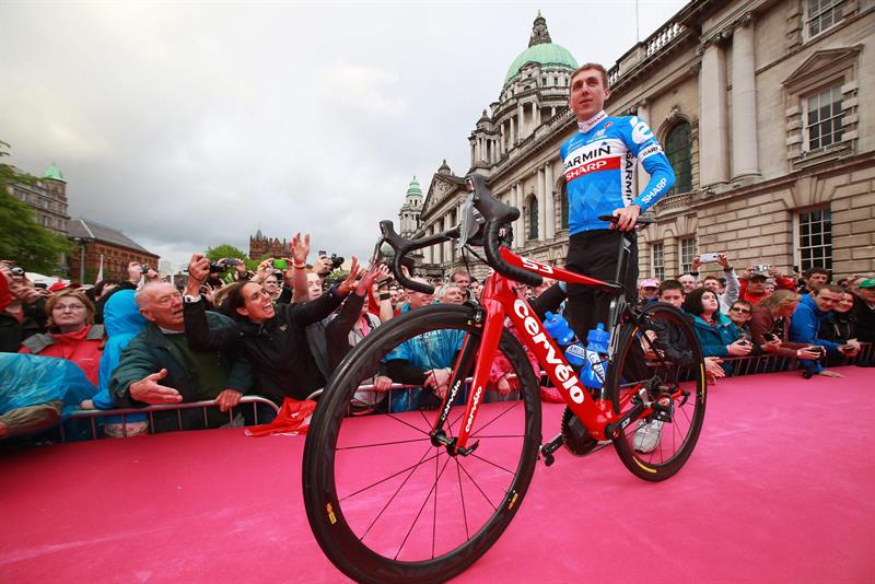 Dan Martin corrió 12 etapas del Tour de Francia con dos vértebras rotas Dan Martin corrió 12 etapas del Tour de Francia con dos vértebras rotas