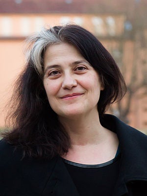 Rosa Ribas: "La novela refleja totalmente nuestras dos naturalezas, la de animales y la de humanos" Rosa Ribas: "La novela refleja totalmente nuestras dos naturalezas, la de animales y la de humanos"