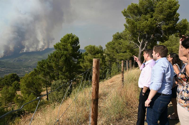 Francisco Martínez Arroyo: "Dos terceras partes del incendio de Yeste están ya estabilizadas" episode artwork