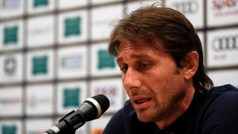 Antonio Conte en una rueda de prensa