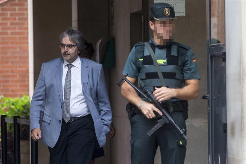 La Guardia Civil investiga si la compra de papeletas del Govern está vinculada al 1-O La Guardia Civil investiga si la compra de papeletas del Govern está vinculada al 1-O