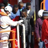 Salvamento Marítimo rescata a varios inmigrantes en el Estrecho de Gibraltar