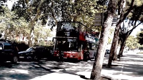 La rama juvenil de la Cup, 'Arran', reivindica el ataque a un bus tur&iacute;stico en Barcelona 