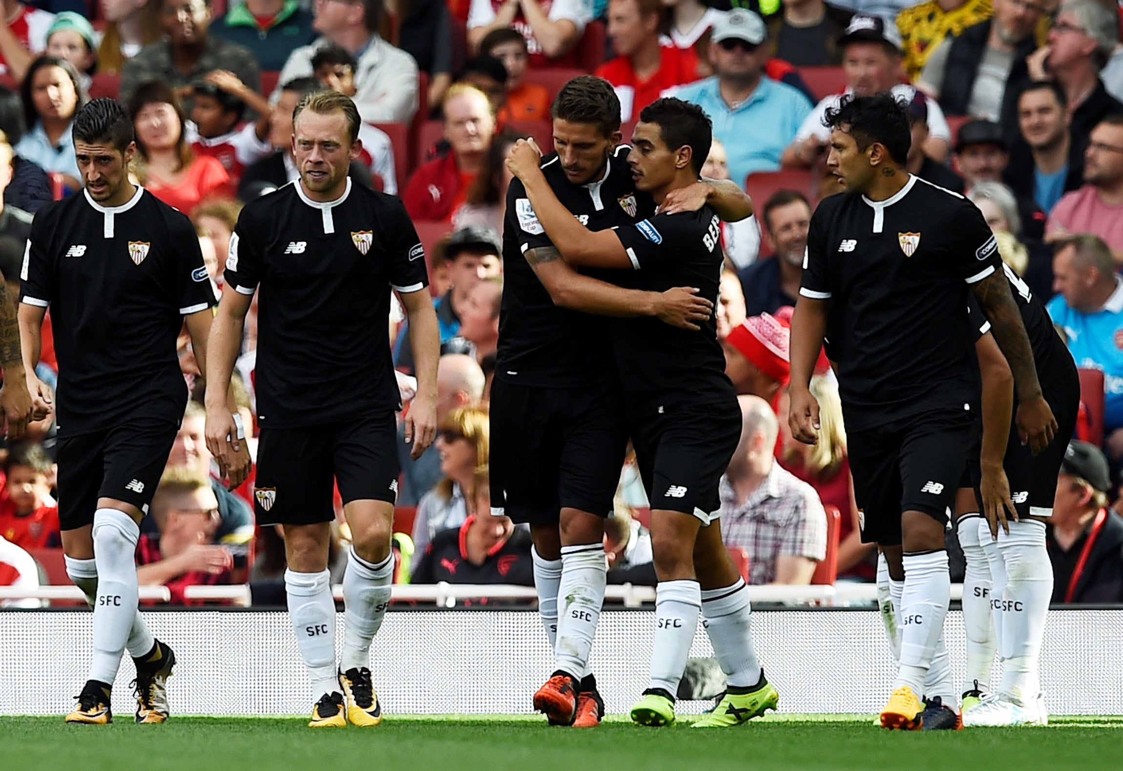El Sevilla gana al Arsenal en el Emirates con goles de Correa y N'Zonzi El Sevilla gana al Arsenal en el Emirates con goles de Correa y N'Zonzi