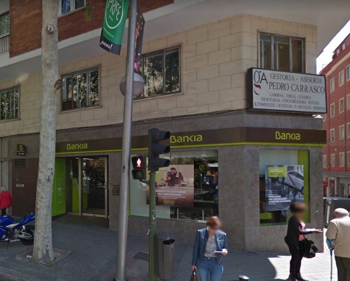 Un centenar de personas protestan en Palma contra el ERE de Bankia, según CCOO Un centenar de personas protestan en Palma contra el ERE de Bankia, según CCOO