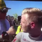 Tremenda bronca de Magnussen y Hulkenberg en directo: "Chúpame las p..." Tremenda bronca de Magnussen y Hulkenberg en directo: "Chúpame las p..."