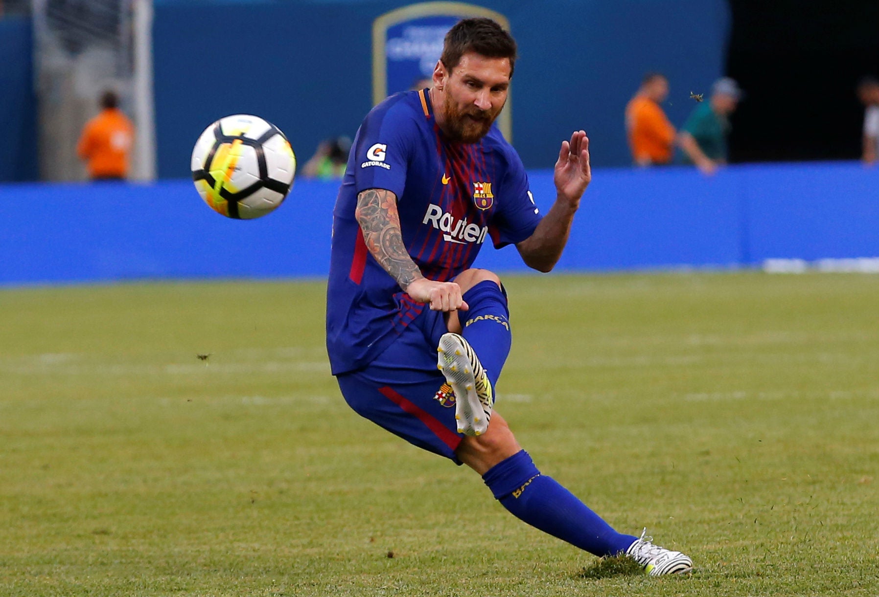 El City de Guardiola amenaza con pagar la cláusula de Messi El City de Guardiola amenaza con pagar la cláusula de Messi