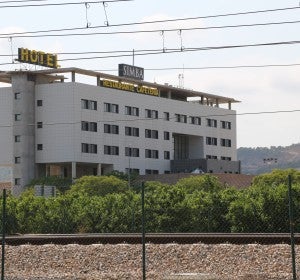 Las nuevas oficinas de Colorker se emplazarán en el edificio junto con un nuevo showroom. Las nuevas oficinas de Colorker se emplazarán en el edificio junto con un nuevo showroom.